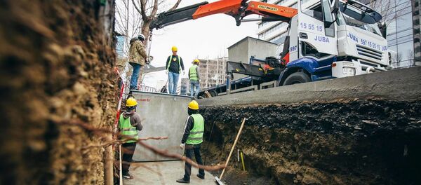 ახალი მიწისქვეშა კონტეინერების დამონტაჟება ახალი მიწისქვეშა კონტეინერების დამონტაჟება - Sputnik საქართველო