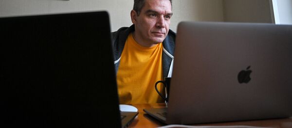 Удаленный режим работы из-за угрозы распространения коронавируса - Sputnik Грузия