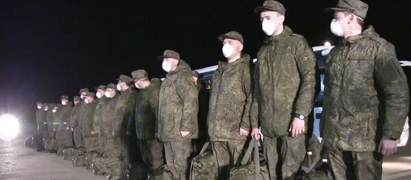 Итальянцы благодарят Россию за помощь в борьбе с коронавирусом - Sputnik Грузия