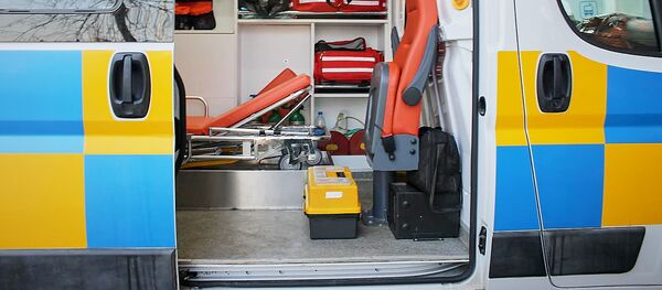 Бригада Скорой помощи 112 выезжает по вызову - Sputnik Грузия