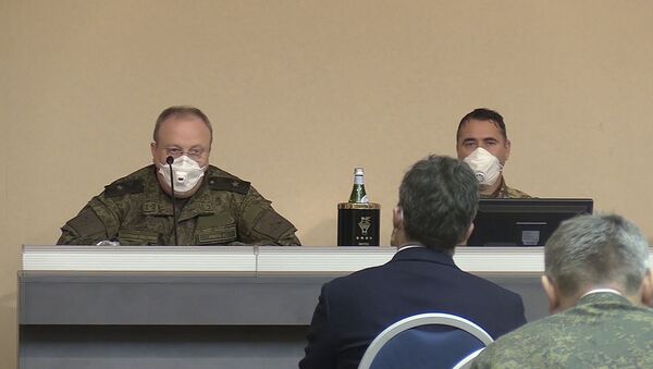 Российские военные медики прибыли в Бергамо - видео - Sputnik Грузия