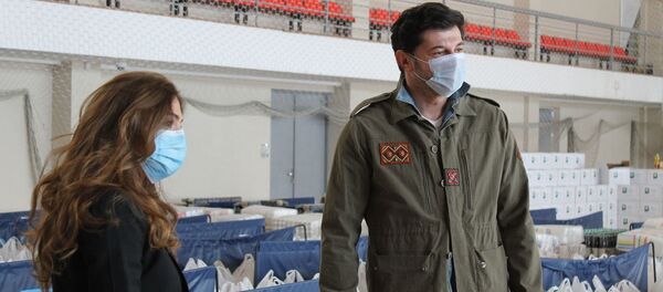 კახა კალაძე წითელი ჯვრის მოხალისეებთან ერთად კახა კალაძე წითელი ჯვრის მოხალისეებთან ერთად - Sputnik საქართველო