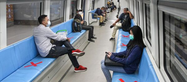 სოციალური დისტანცირებისთვის მონიშნული ადგილები სოციალური დისტანცირებისთვის მონიშნული ადგილები - Sputnik საქართველო