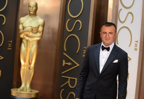 თვიზოლაციაში მყოფი საოპერო მომღერალი და მისი სახალისო, გამამხნევებელი „პარტიები“ თვიზოლაციაში მყოფი საოპერო მომღერალი და მისი სახალისო, გამამხნევებელი „პარტიები“ - Sputnik საქართველო