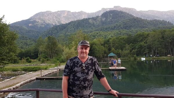 თვიზოლაციაში მყოფი საოპერო მომღერალი და მისი სახალისო, გამამხნევებელი „პარტიები“ თვიზოლაციაში მყოფი საოპერო მომღერალი და მისი სახალისო, გამამხნევებელი „პარტიები“ - Sputnik საქართველო