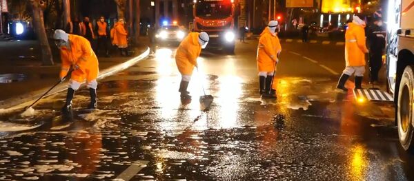 თბილისში, კორონავირუსის გავრცელების შესაჩერებლად, ქუჩების მორეცხვა და დამუშავება  თბილისში, კორონავირუსის გავრცელების შესაჩერებლად, ქუჩების მორეცხვა და დამუშავება  - Sputnik საქართველო