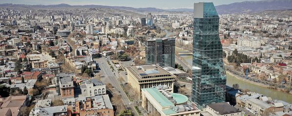 Пустые улицы Тбилиси во время карантина. Площадь Первой Республики и проспект Руставели. В Грузии борются с коронавирусом Пустые улицы Тбилиси во время карантина. Площадь Первой Республики и проспект Руставели. В Грузии борются с коронавирусом - Sputnik Грузия