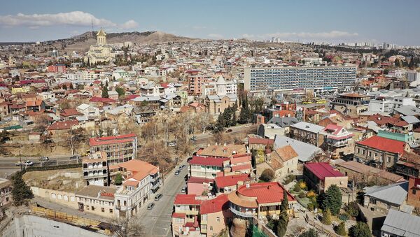 Пустые улицы Тбилиси во время карантина. Район Авлабари и храм Самеба. В Грузии борются с коронавирусом - Sputnik Грузия
