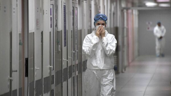 Медицинский работник в больнице в России, фото из архива - Sputnik Грузия