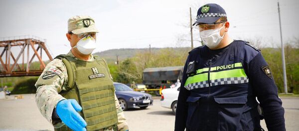 სამხედროები და პოლიციელები ბლოკპოსტზე - Sputnik საქართველო