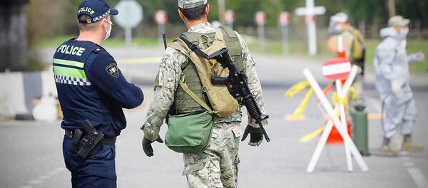 პოლიცია და სამხედროები ბლოკპოსტზე - Sputnik საქართველო