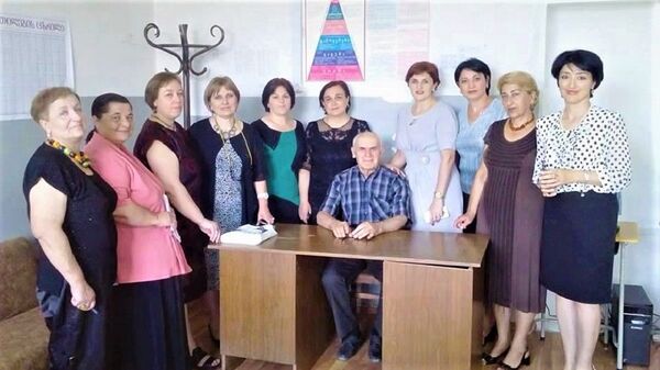 კოლეგებთან ერთად - Sputnik საქართველო