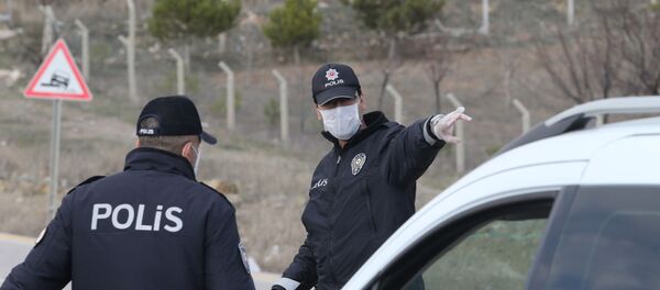 Сотрудники турецкой полиции Сотрудники турецкой полиции - Sputnik Грузия