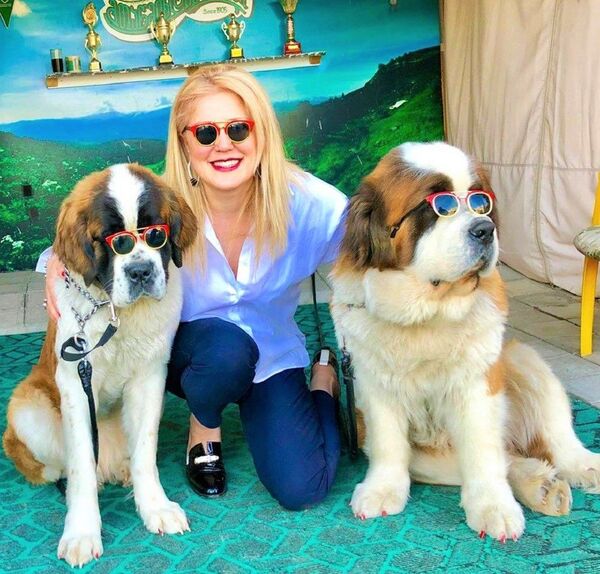 ხუთ ენაზე მოსაუბრე ქართველი ბელგიის კლინიკაში და ვადაგასული საბუთი, რომელსაც ვერ ელევა ხუთ ენაზე მოსაუბრე ქართველი ბელგიის კლინიკაში და ვადაგასული საბუთი, რომელსაც ვერ ელევა - Sputnik საქართველო