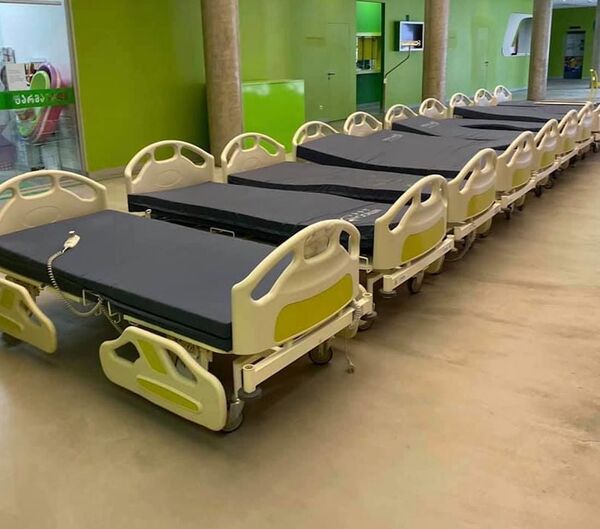 Медики для медиков - Республиканская больница в Тбилиси получила специнвентарь - Sputnik Грузия