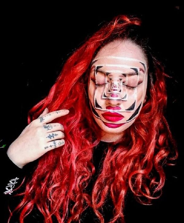 როგორ იქმნება მაკიაჟის განსაკუთრებული ეფექტები: ქართველი არტისტის საოცარი ნამუშევრები როგორ იქმნება მაკიაჟის განსაკუთრებული ეფექტები: ქართველი არტისტის საოცარი ნამუშევრები - Sputnik საქართველო