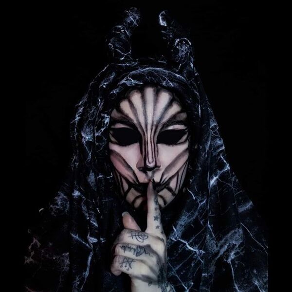 როგორ იქმნება მაკიაჟის განსაკუთრებული ეფექტები: ქართველი არტისტის საოცარი ნამუშევრები როგორ იქმნება მაკიაჟის განსაკუთრებული ეფექტები: ქართველი არტისტის საოცარი ნამუშევრები - Sputnik საქართველო