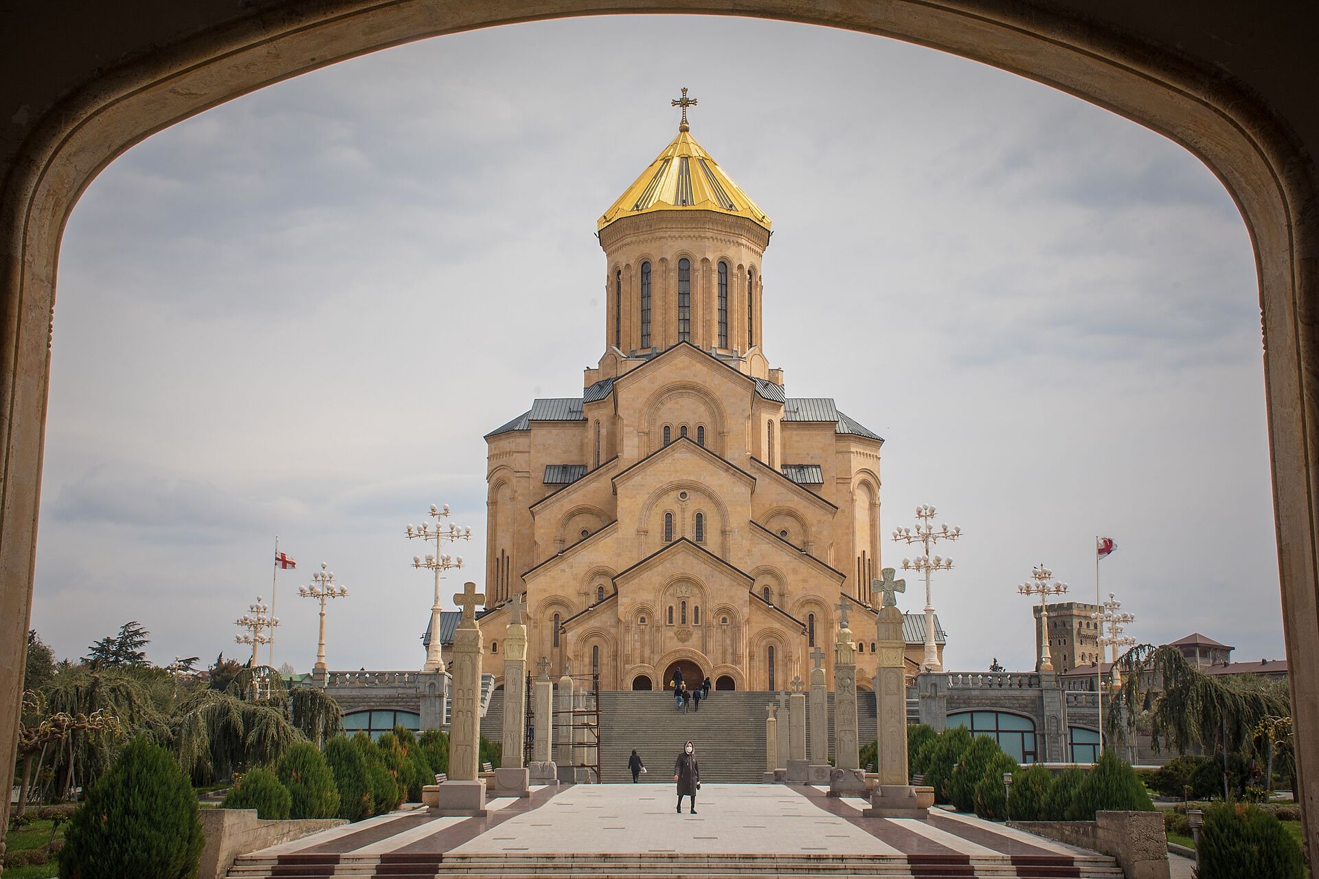 Кафедральный собор Святой Троицы Самеба - Sputnik Грузия, 1920, 17.03.2026