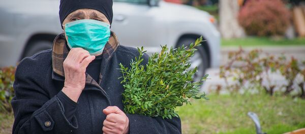 ბევრმა მორწმუნემ უსაფრთხოების ზომებს მიმართა და გაიკეთა ნიღაბი ბევრმა მორწმუნემ უსაფრთხოების ზომებს მიმართა და გაიკეთა ნიღაბი - Sputnik საქართველო