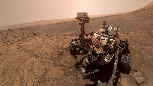 Селфи марсохода Curiosity на хребте имени Веры Рубин на Марсе. 11 октября 2019 год - Sputnik Грузия