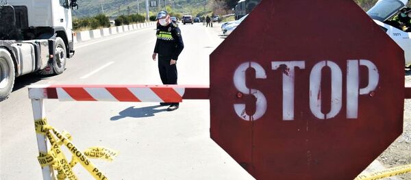 ბლოკპოსტი თბილისის შემოსასვლელში ბლოკპოსტი თბილისის შემოსასვლელში - Sputnik საქართველო