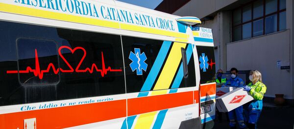 სასწრაფო დახმარების მანქანა იტალიაში სასწრაფო დახმარების მანქანა იტალიაში - Sputnik საქართველო