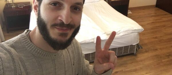 Актер и певец Ираклий Марушвили на карантине в отеле на озере в Кахети - Sputnik Грузия