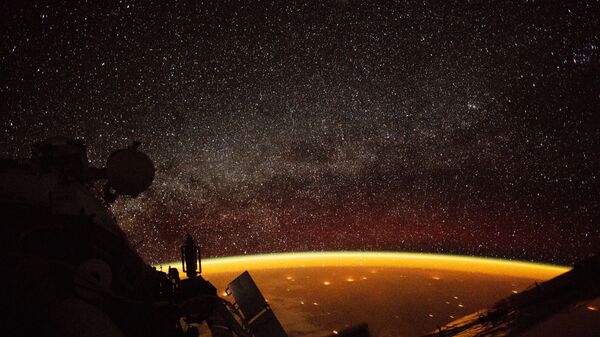 Собственное свечение атмосферы Земли, снятое астронавтом с борта МКС  - Sputnik Грузия