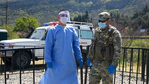 Военные и медики блокпост полевой госпиталь коронавирус эпидемия режим ЧП - Sputnik Грузия