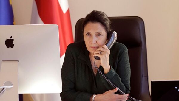 Президент Грузии Саломе Зурабишвили провела телефонную беседу со своим итальянским коллегой Серджио Маттареллой   - Sputnik Грузия