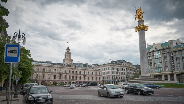 Площадь Свободы в Тбилиси и памятник Святому Георгию - Sputnik Грузия