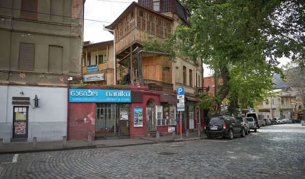 И пустующие улочки старого Тбилиси снова заполнит шум бурной деятельности, когда тут было множество туристов, активно шла торговля - Sputnik Грузия