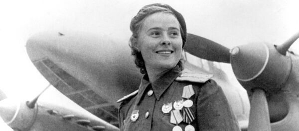 Герой Советского Союза заместитель командира эскадрильи 125-го гвардейского авиационного женского полка Мария Долина - Sputnik Грузия