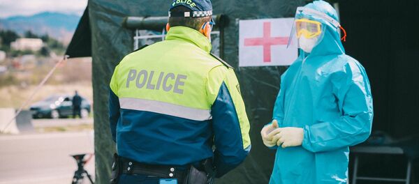 Военные медики на блокпосту у полевого госпиталя - Sputnik Грузия