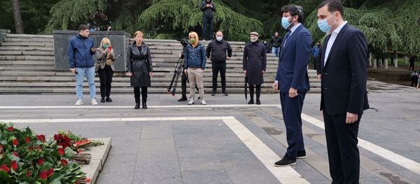 ვაკის პარკში მივიდნენ თბილისის მერი კახა კალაძე და თბილისის საკრებულოს წარმომადგენელი გიორგი ტყემალაძე ვაკის პარკში მივიდნენ თბილისის მერი კახა კალაძე და თბილისის საკრებულოს წარმომადგენელი გიორგი ტყემალაძე - Sputnik საქართველო