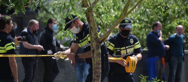 Сотрудники полиции на месте чрезвычайного происшествия - Sputnik Грузия