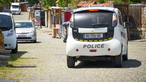 Опустевший Мцхета. Патрульная полиция объезжает улицы города - Sputnik Грузия