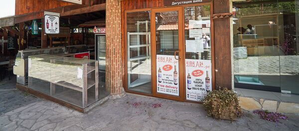 Закрытые рестораны кафе и сувенирные магазины. Опустевший Мцхета - Sputnik Грузия