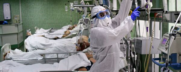 Пациент с COVİD-19 в отделение реанимации и интенсивной терапии, фото из архива - Sputnik Грузия
