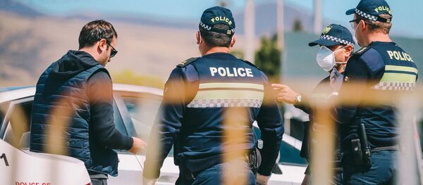 პოლიციელები ბლოკპოსტზე პოლიციელები ბლოკპოსტზე - Sputnik საქართველო