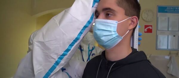 Как добровольцы прошли осмотр перед испытанием вакцины от коронавируса - Sputnik Грузия