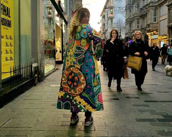 ტიულისგან შექმნილი სამოსი Anano’s Handmade-სგან და ქართველი დიზაინერების ინსპირაცია ტიულისგან შექმნილი სამოსი Anano’s Handmade-სგან და ქართველი დიზაინერების ინსპირაცია - Sputnik საქართველო