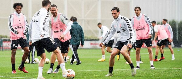 Тренировка итальянкого футбольного клуба Ювентус - Sputnik Грузия