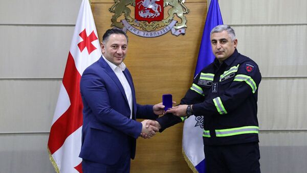 Вахтанг Гомелаури поздравил пожарных с профессиональным праздником - Sputnik Грузия