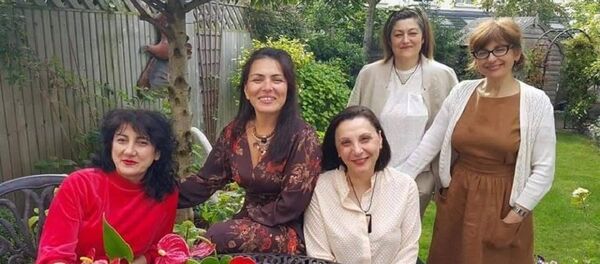 მეგობრებთან ერთად მეგობრებთან ერთად - Sputnik საქართველო