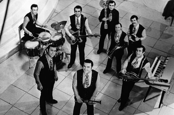 Ушел из жизни худрук легендарного ВИА Диэло Амиран Эбралидзе - Sputnik Грузия