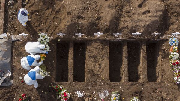 Похороны жертв COVID-19 на кладбище в Сантьяго, Чили - Sputnik Грузия