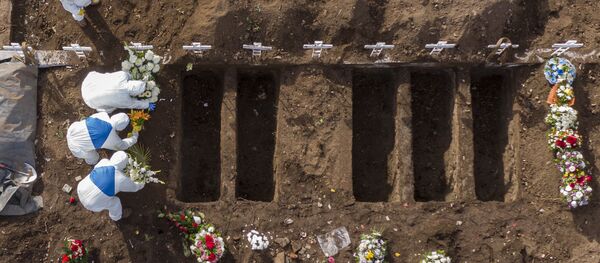 Похороны жертв COVID-19 на кладбище в Сантьяго, Чили - Sputnik Грузия