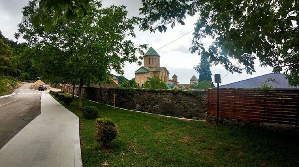 Обновленная инфраструктура у монастыря Гелати - Sputnik Грузия