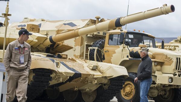 Tancul rusesc T-90MS - în rusă Т-90МС la o expoziție organizată în 2016 - Sputnik Грузия